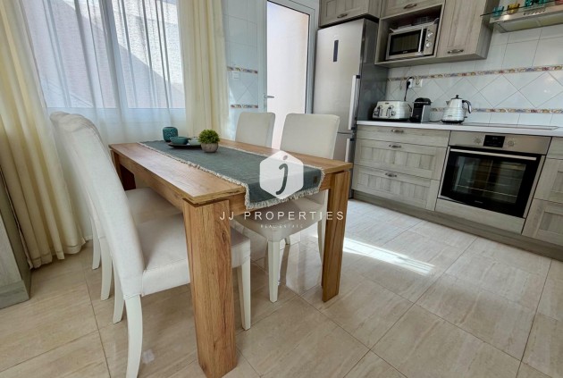 Resale - Chalet -
Rojales - Pueblo