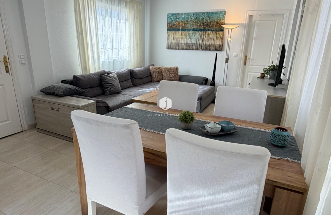 Resale - Chalet -
Rojales - Pueblo