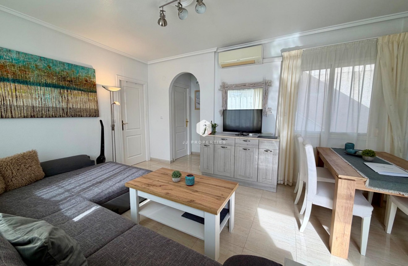 Resale - Chalet -
Rojales - Pueblo