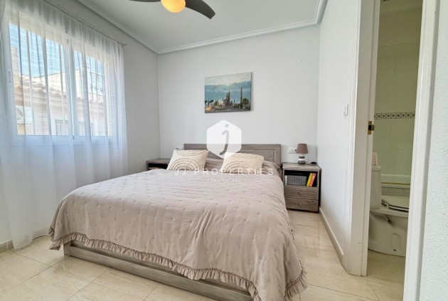 Resale - Chalet -
Rojales - Pueblo