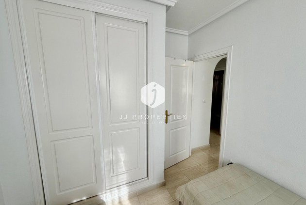 Resale - Chalet -
Rojales - Pueblo