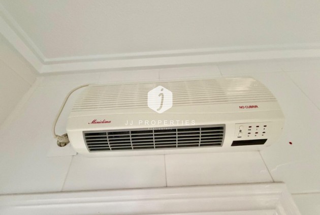 Resale - Chalet -
Rojales - Pueblo