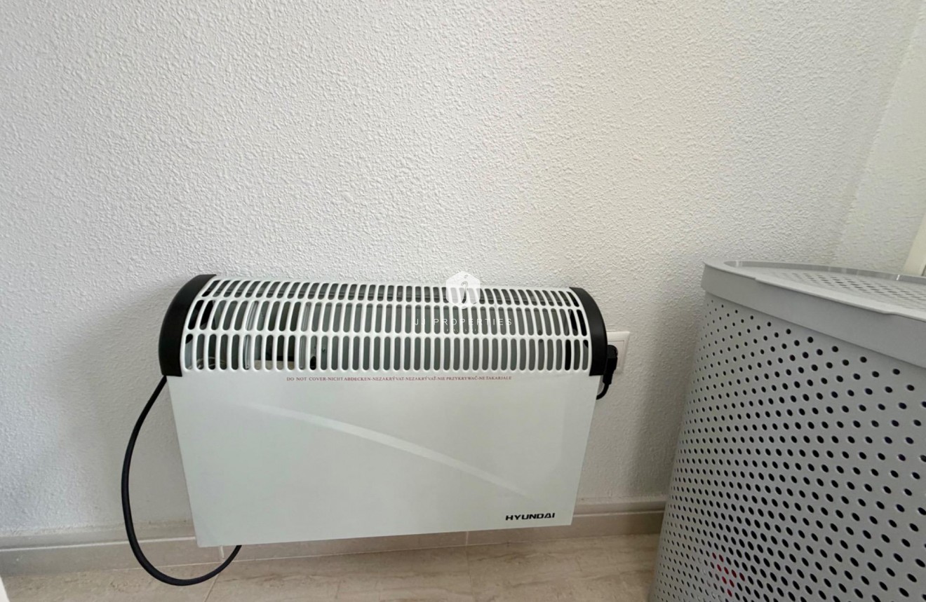 Resale - Chalet -
Rojales - Pueblo