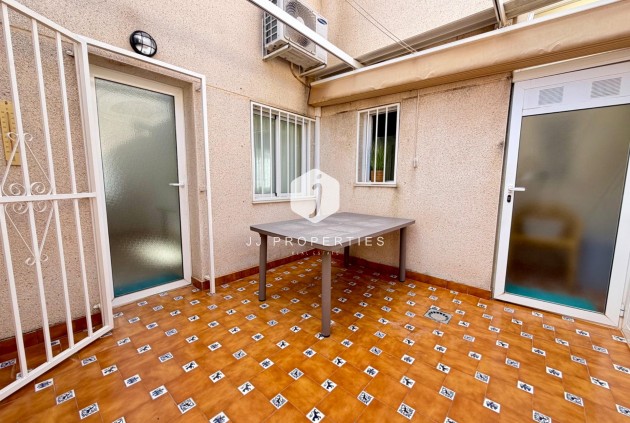 Resale - Chalet -
Rojales - Pueblo