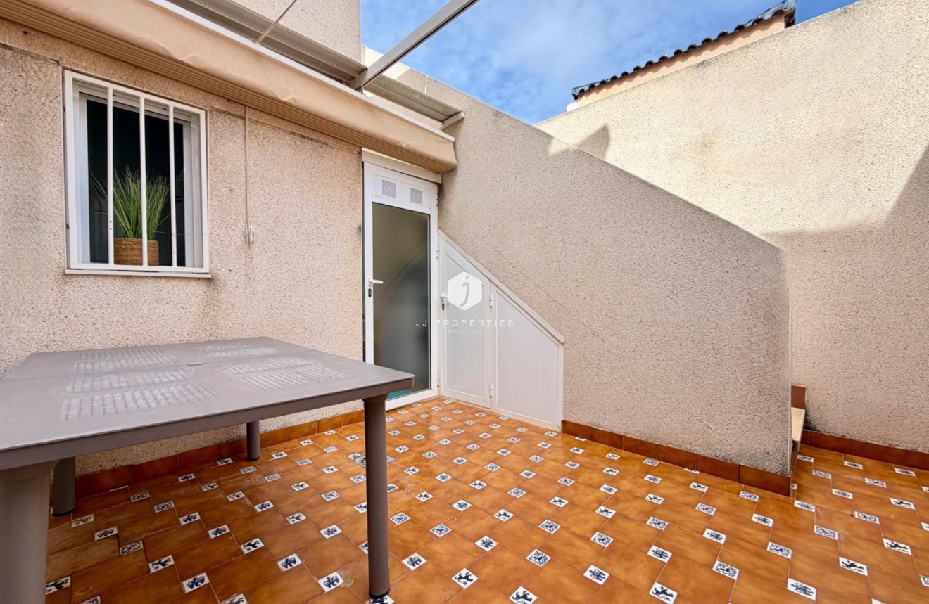 Resale - Chalet -
Rojales - Pueblo