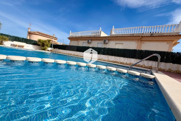 Resale - Chalet -
Rojales - Pueblo