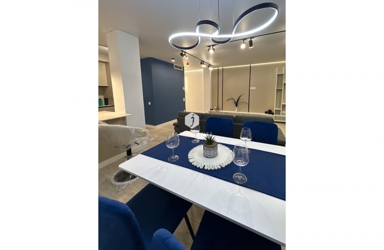 Resale - Apartment / flat -
Torrevieja - Costa Blanca