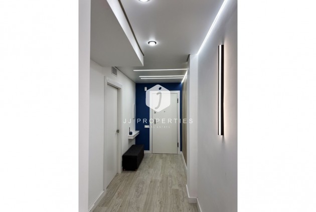 Resale - Apartment / flat -
Torrevieja - Costa Blanca