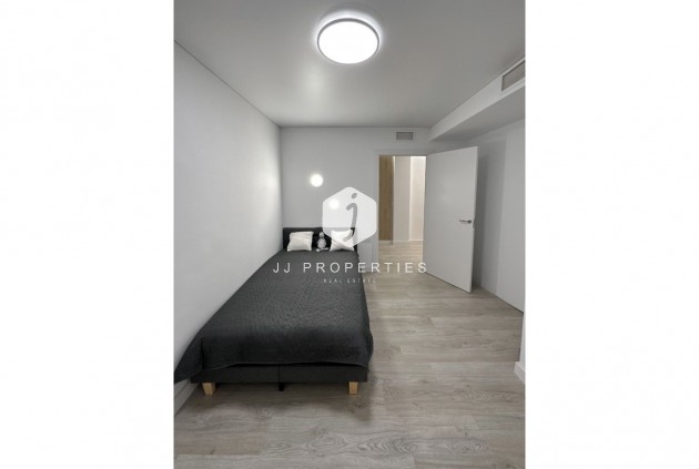 Resale - Apartment / flat -
Torrevieja - Costa Blanca