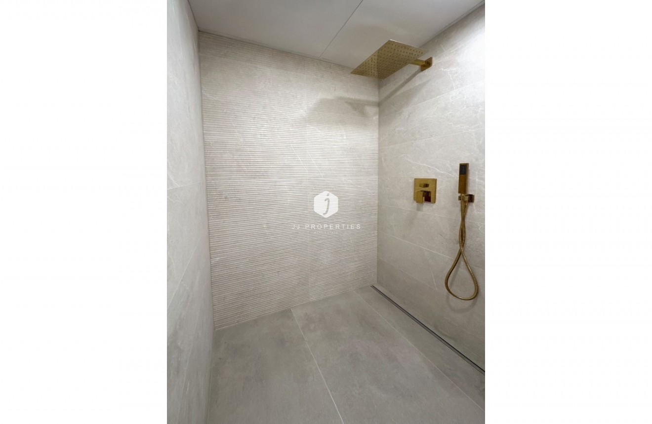 Resale - Apartment / flat -
Torrevieja - Costa Blanca