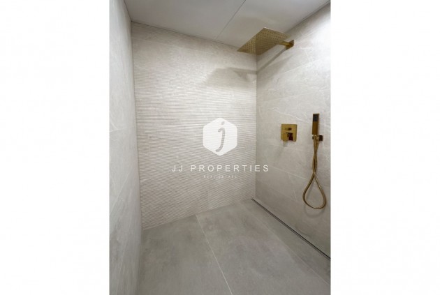 Resale - Apartment / flat -
Torrevieja - Costa Blanca