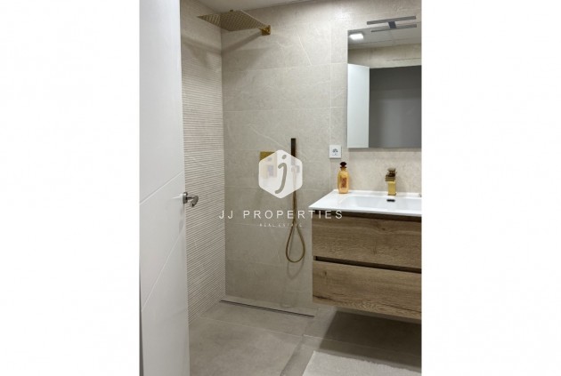 Resale - Apartment / flat -
Torrevieja - Costa Blanca