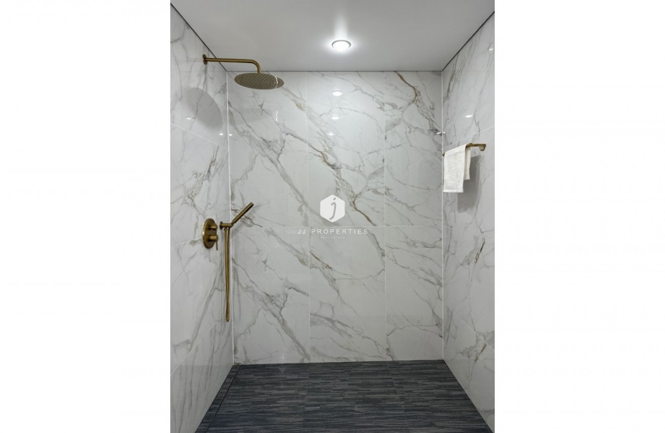 Resale - Apartment / flat -
Torrevieja - Costa Blanca