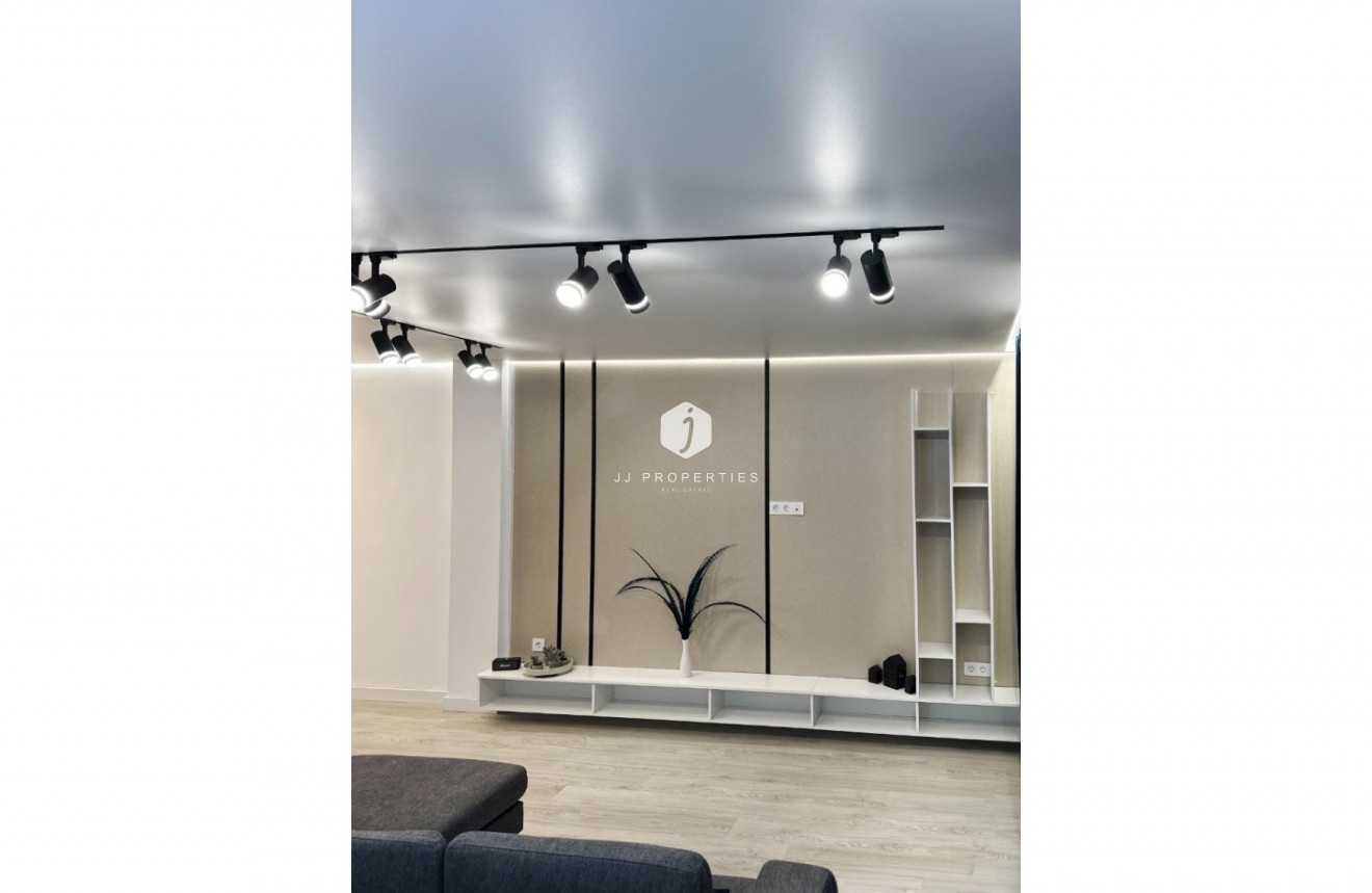 Resale - Apartment / flat -
Torrevieja - Costa Blanca