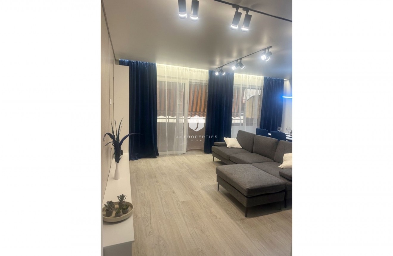 Resale - Apartment / flat -
Torrevieja - Costa Blanca