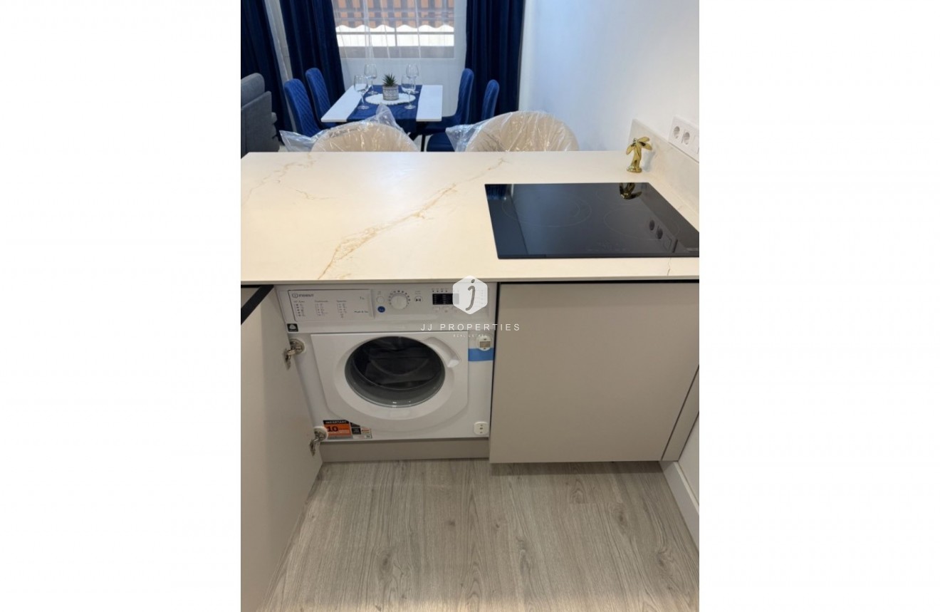 Resale - Apartment / flat -
Torrevieja - Costa Blanca