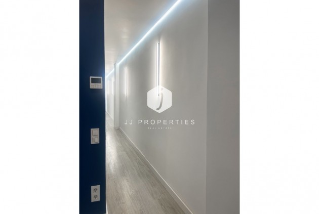 Resale - Apartment / flat -
Torrevieja - Costa Blanca