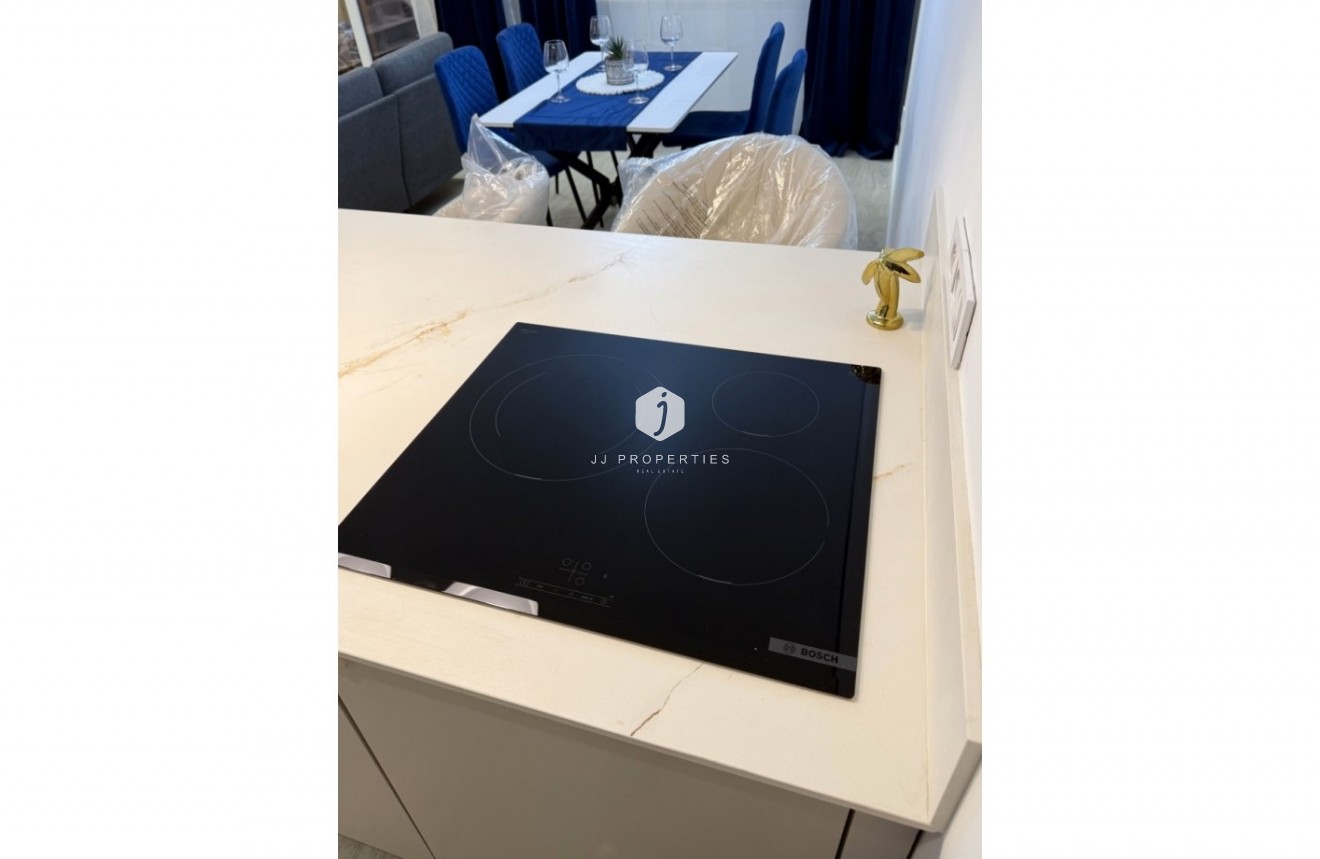 Resale - Apartment / flat -
Torrevieja - Costa Blanca