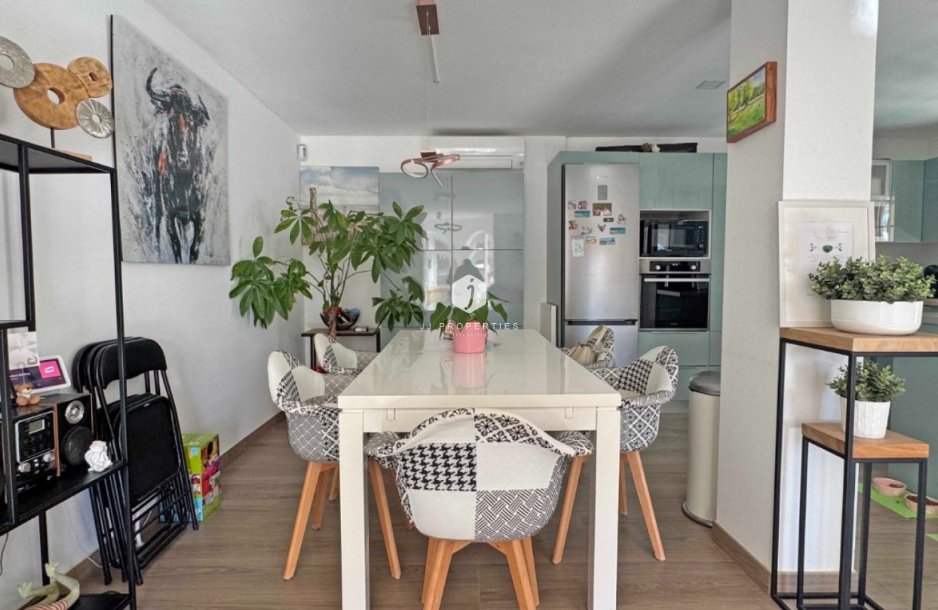 Resale - Chalet -
Orihuela Costa - Costa Blanca