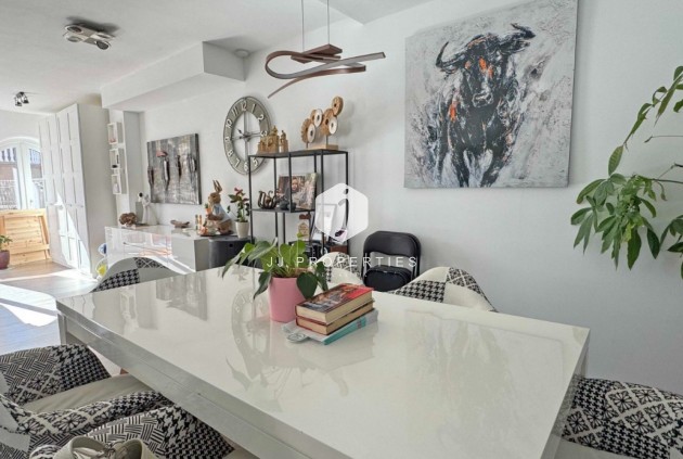 Resale - Chalet -
Orihuela Costa - Costa Blanca