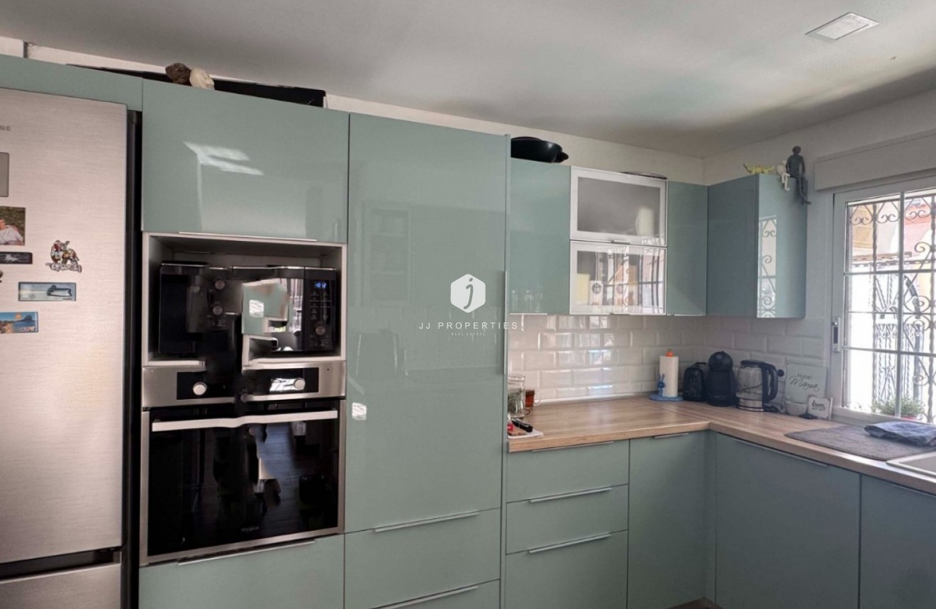 Resale - Chalet -
Orihuela Costa - Costa Blanca