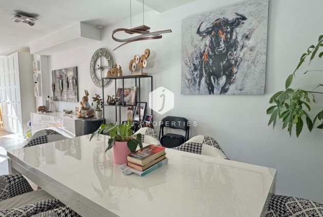 Resale - Chalet -
Orihuela Costa - Costa Blanca