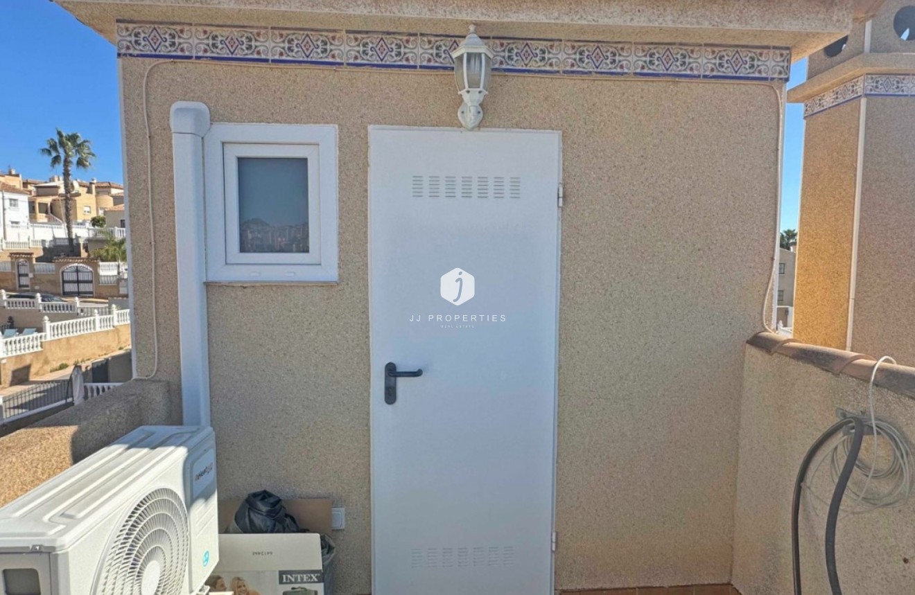 Resale - Chalet -
Orihuela Costa - Costa Blanca