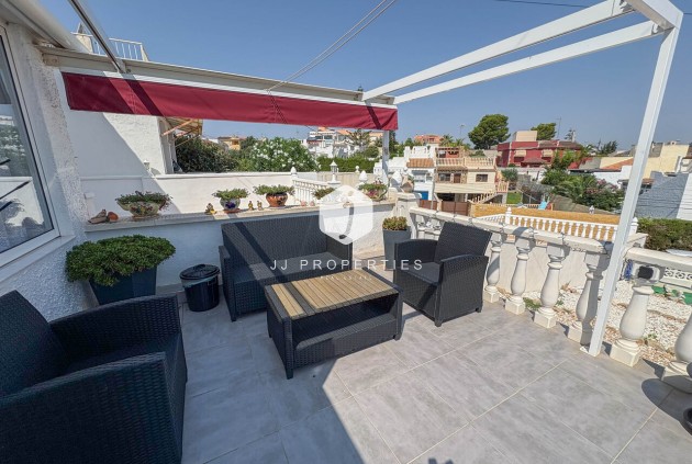 Resale - Chalet -
Torrevieja - Costa Blanca