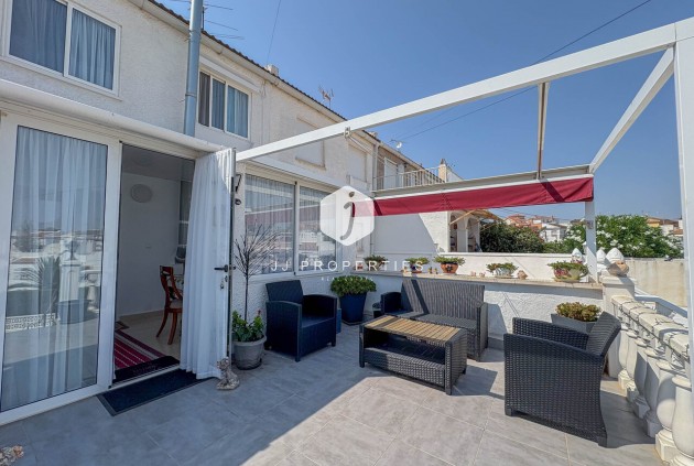 Resale - Chalet -
Torrevieja - Costa Blanca