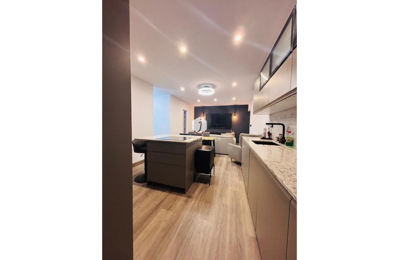 Resale - Chalet -
San Miguel de Salinas - Inland