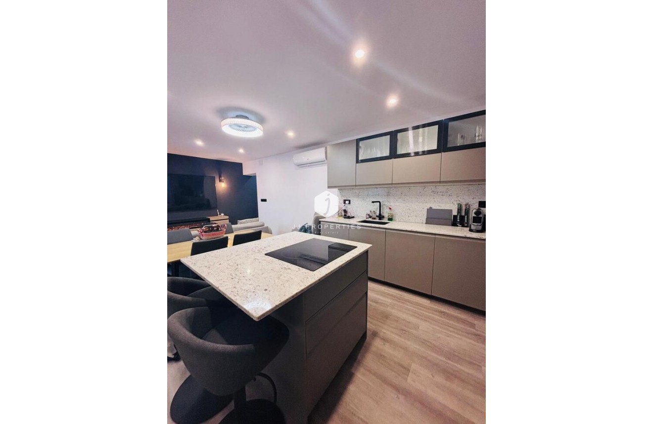 Resale - Chalet -
San Miguel de Salinas - Inland