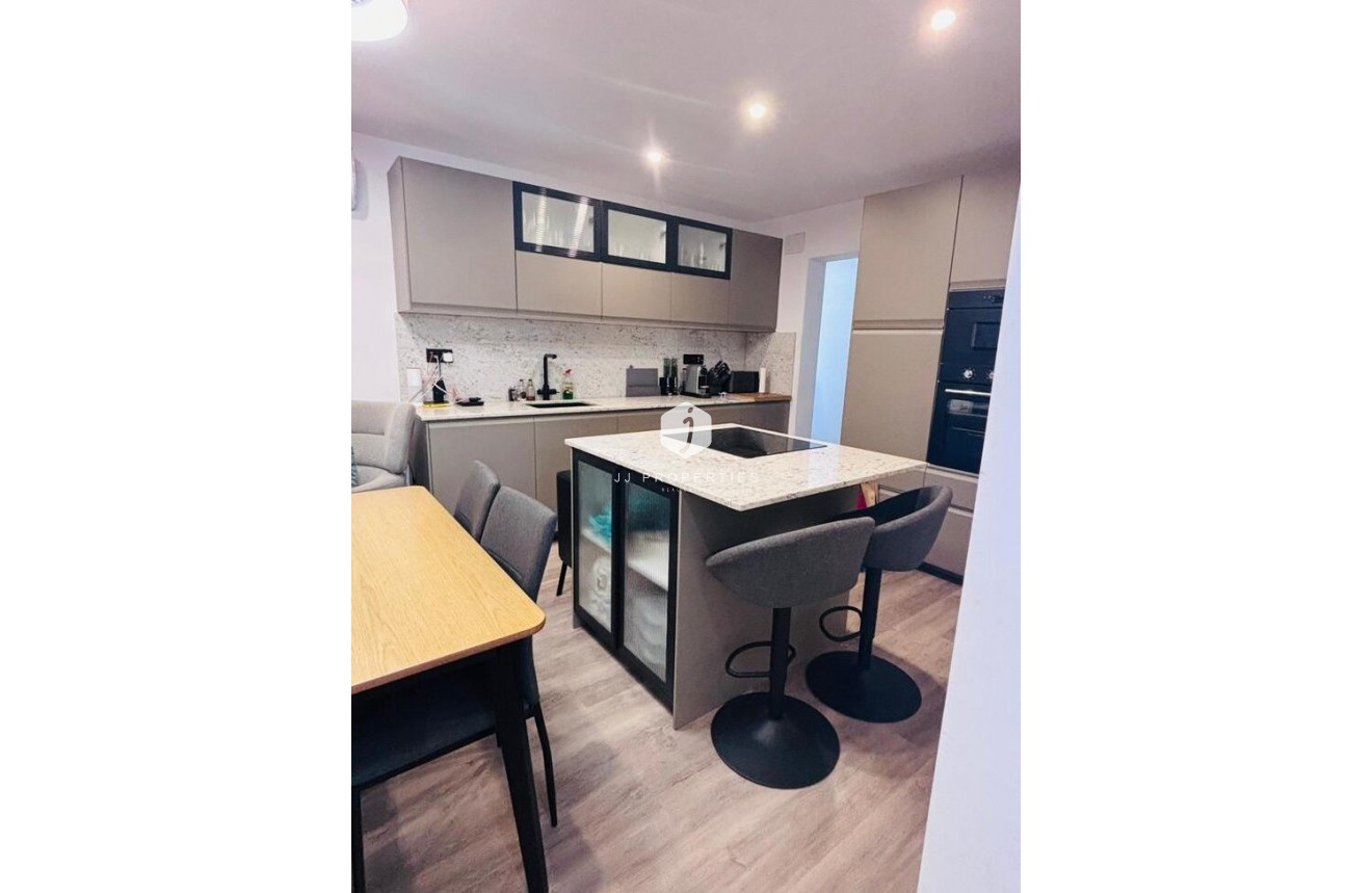 Resale - Chalet -
San Miguel de Salinas - Inland