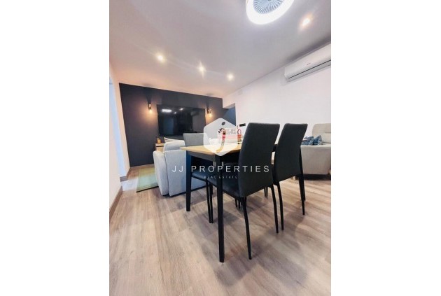 Resale - Chalet -
San Miguel de Salinas - Inland