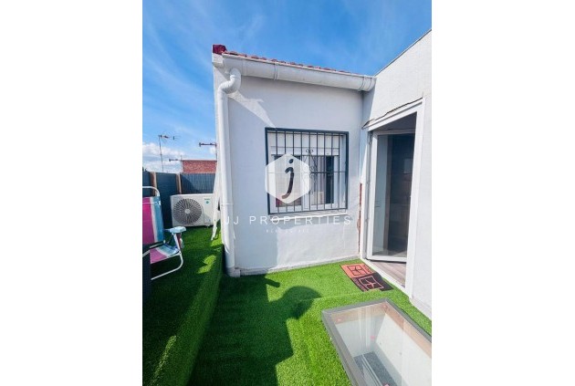 Resale - Chalet -
San Miguel de Salinas - Inland