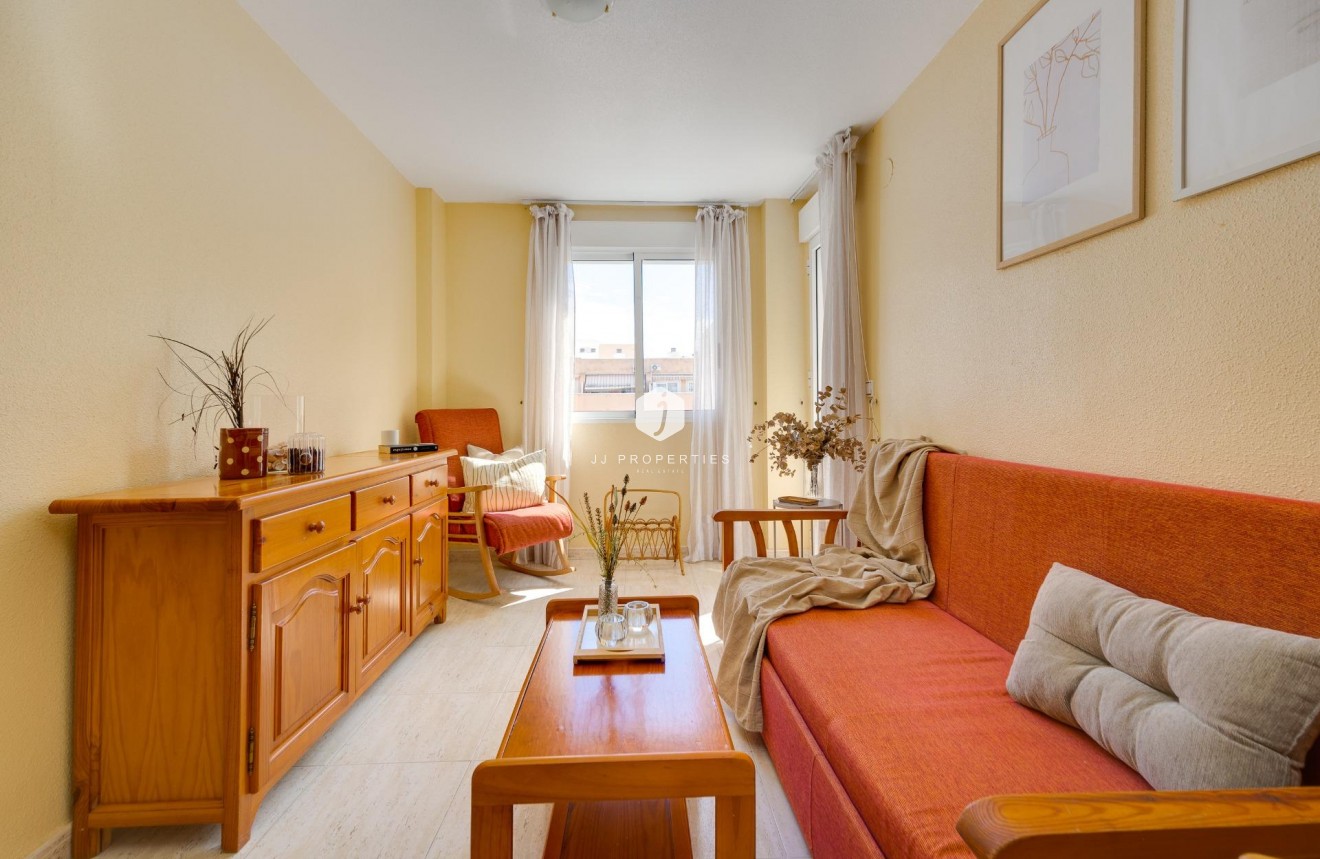 Resale - Apartment / flat -
Torrevieja - Playa del Cura