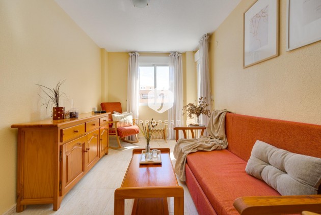 Resale - Apartment / flat -
Torrevieja - Playa del Cura