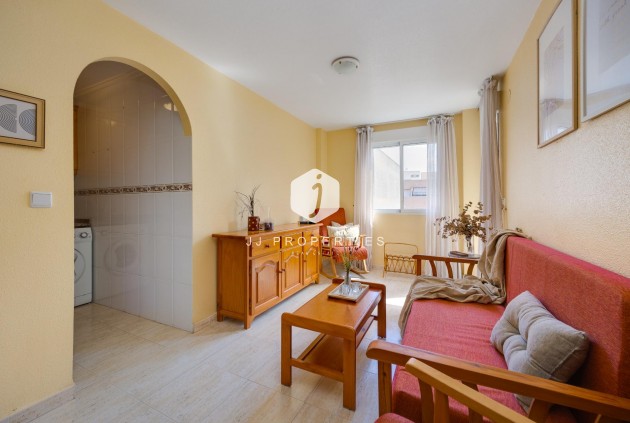 Resale - Apartment / flat -
Torrevieja - Playa del Cura