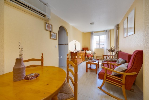 Resale - Apartment / flat -
Torrevieja - Playa del Cura