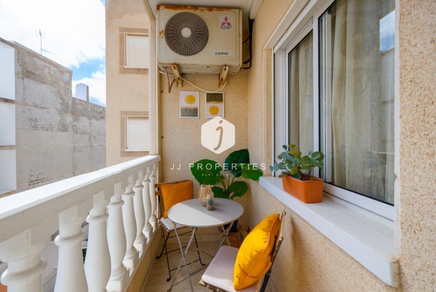 Resale - Apartment / flat -
Torrevieja - Playa del Cura