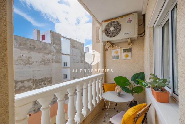 Resale - Apartment / flat -
Torrevieja - Playa del Cura