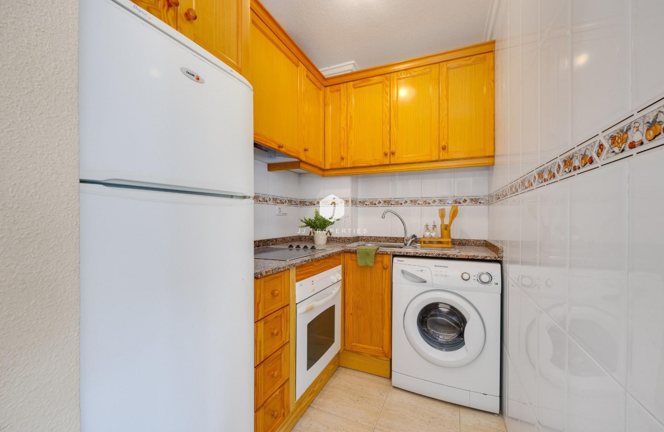 Resale - Apartment / flat -
Torrevieja - Playa del Cura