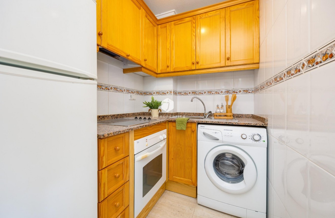 Resale - Apartment / flat -
Torrevieja - Playa del Cura