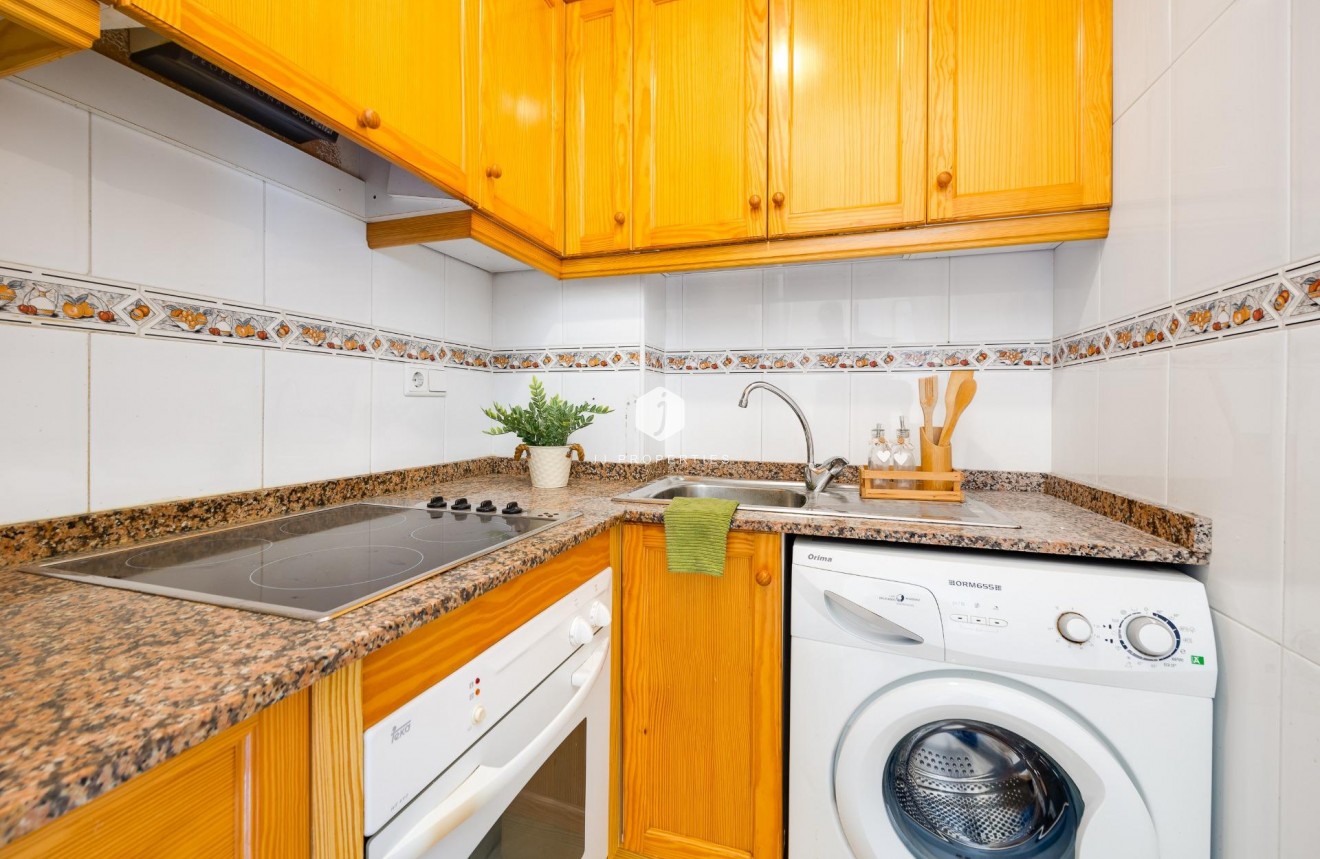 Resale - Apartment / flat -
Torrevieja - Playa del Cura