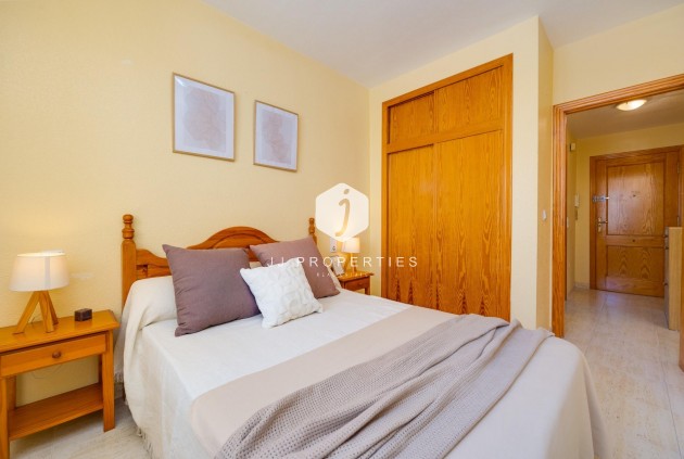 Resale - Apartment / flat -
Torrevieja - Playa del Cura