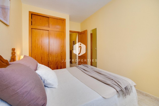 Resale - Apartment / flat -
Torrevieja - Playa del Cura