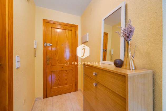 Resale - Apartment / flat -
Torrevieja - Playa del Cura