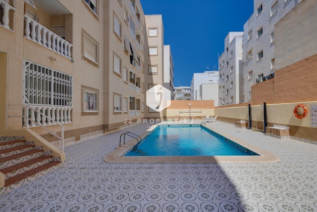 Resale - Apartment / flat -
Torrevieja - Playa del Cura