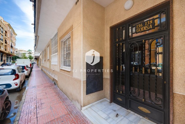 Resale - Apartment / flat -
Torrevieja - Playa del Cura