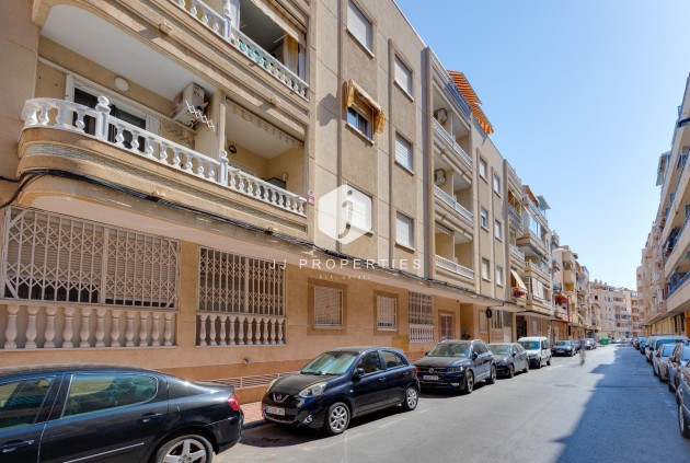 Resale - Apartment / flat -
Torrevieja - Playa del Cura
