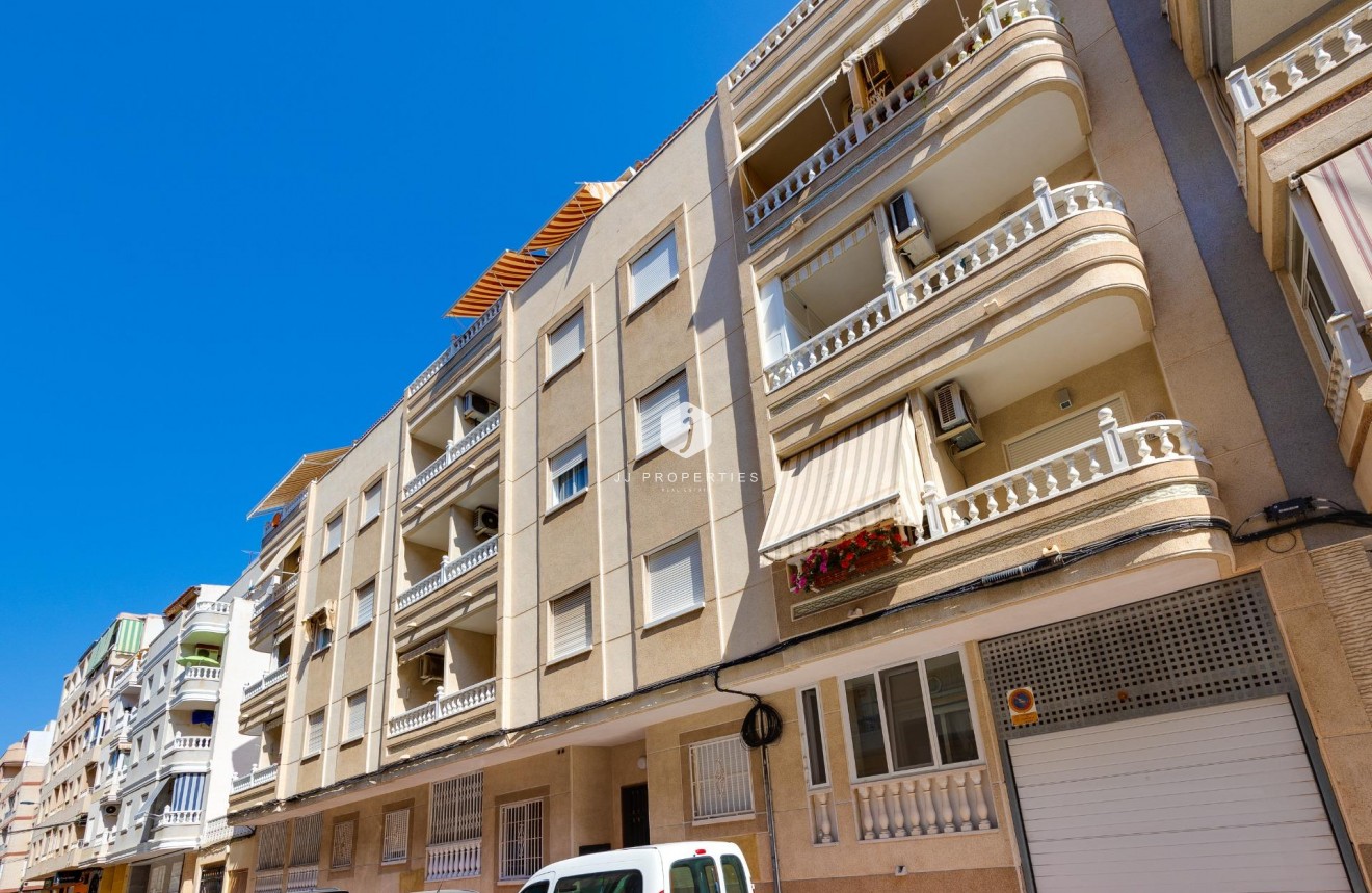 Resale - Apartment / flat -
Torrevieja - Playa del Cura